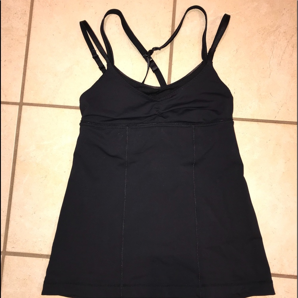 NWOT Lululemon workout top